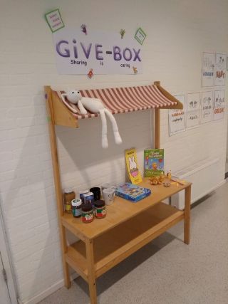 Give-box/ weggeefhoek